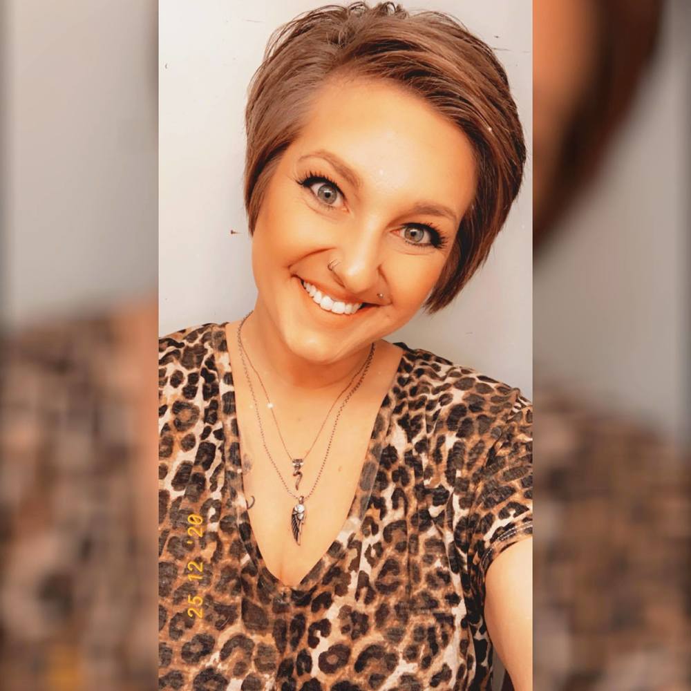 Meet your Posher, Courtney